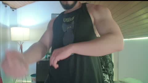 Snapshot of muscle_cock32 chatting on January 27, 2025, 10:27 am David Big online show from January 27, 2025, 10:27 am