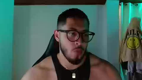 Snapshot of muscle_cock32 chatting on September 16, 2025, 5:03 pm David Big online show from September 16, 2025, 5:03 pm