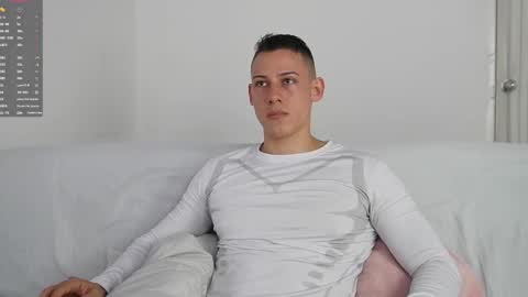 Snapshot of muscle_king_cum chatting on February 6, 2026, 3:26 pm muscle_king_cum online show from February 6, 2026, 3:26 pm