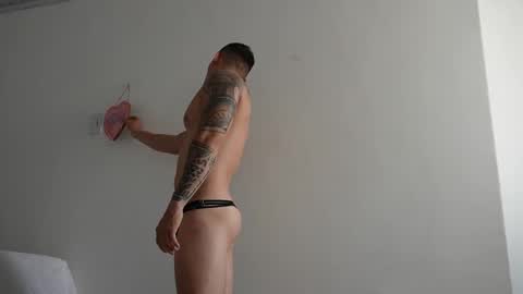 Snapshot of muscle_king_cum chatting on February 28, 2026, 2:29 pm muscle_king_cum online show from February 28, 2026, 2:29 pm