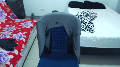 Snapshot of muscle_man1 chatting on December 8, 2024, 9:52 pm Mike online show from December 8, 2024, 9:52 pm