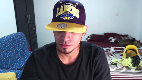 Snapshot of muscle_man1 chatting on January 1, 2025, 5:01 am Mike online show from January 1, 2025, 5:01 am