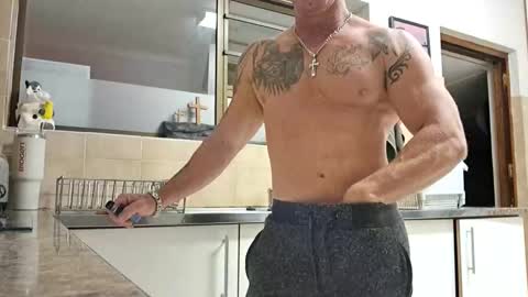 muscledaddy69s online show from April 16, 2026, 1:39 am