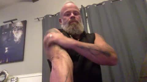 muscledick40 online show from September 17, 2025, 3:52 am