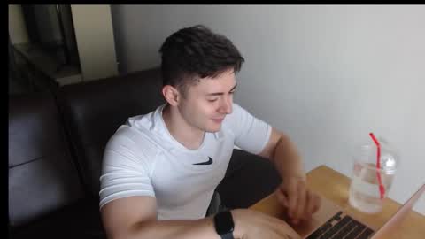 Snapshot of muscledoctor24 chatting on September 20, 2025, 6:25 am Everet online show from September 20, 2025, 6:25 am