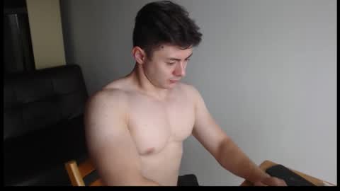 Snapshot of muscledoctor24 chatting on September 27, 2025, 5:45 am Everet online show from September 27, 2025, 5:45 am