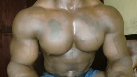 musclegod23 online show from February 17, 2026, 2:46 pm