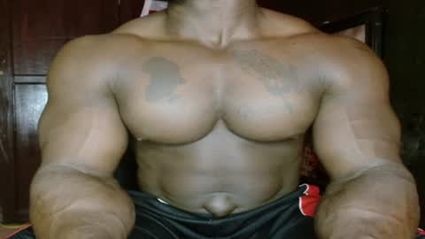 Snapshot of musclegodsammy23 chatting on July 14, 2026, 7:08 pm musclegod23 online show from July 14, 2026, 7:08 pm