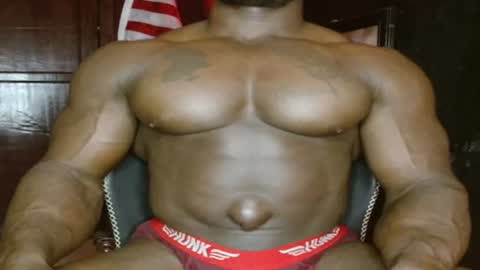 Snapshot of musclegodsammy23 chatting on July 19, 2026, 9:24 am musclegod23 online show from July 19, 2026, 9:24 am