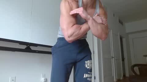 Musclegodxx online show from April 6, 2026, 7:37 pm