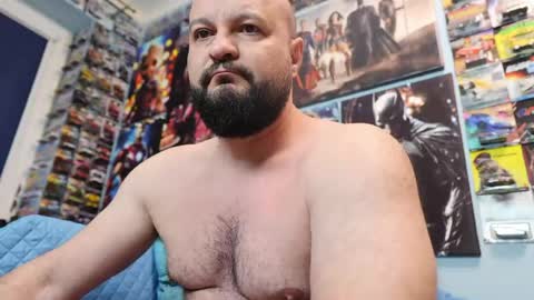 Snapshot of muscular_bear chatting on March 31, 2026, 4:02 am Chris online show from March 31, 2026, 4:02 am
