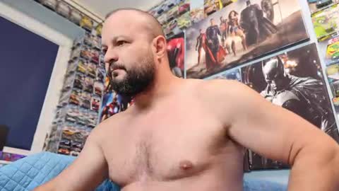 Snapshot of muscular_bear chatting on July 7, 2026, 5:10 am Chris online show from July 7, 2026, 5:10 am