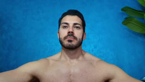 muscularmaster onlyfans online show from June 1, 2026, 9:16 pm