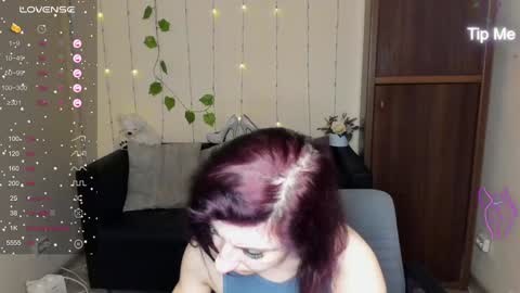 Snapshot of muse_kitty_jenia chatting on January 28, 2025, 2:21 am Jenya online show from January 28, 2025, 2:21 am