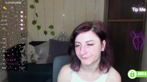 Snapshot of muse_kitty_jenia chatting on February 5, 2025, 9:50 pm Jenya online show from February 5, 2025, 9:50 pm