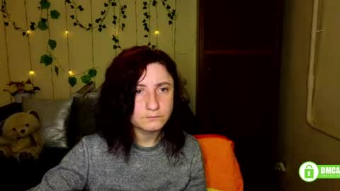 Jenya online show from April 15, 2026, 7:58 pm