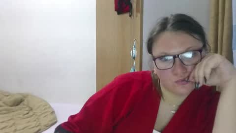 Snapshot of musechic_wild chatting on May 8, 2026, 9:53 pm musechic_wild online show from May 8, 2026, 9:53 pm