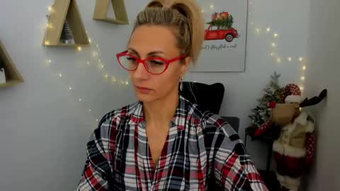 Diana online show from December 15, 2025, 10:41 am