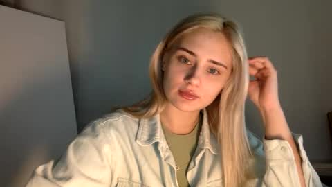 Snapshot of musescorner chatting on December 5, 2025, 4:36 pm musescorner online show from December 5, 2025, 4:36 pm