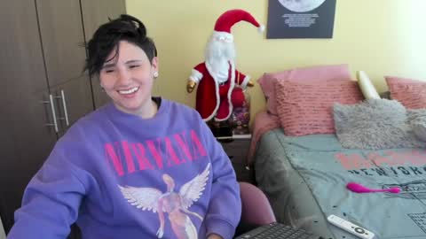 Snapshot of musicayluna chatting on December 22, 2024, 12:38 pm VALENTINA Luna  online show from December 22, 2024, 12:38 pm