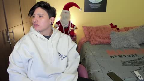 Snapshot of musicayluna chatting on December 23, 2024, 9:49 am VALENTINA Luna  online show from December 23, 2024, 9:49 am