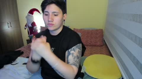 Snapshot of musicayluna chatting on January 2, 2025, 5:57 am VALENTINA Luna  online show from January 2, 2025, 5:57 am
