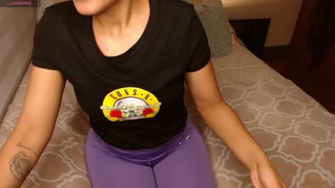 Snapshot of musicayluna chatting on February 12, 2025, 4:44 am VALENTINA Luna  online show from February 12, 2025, 4:44 am