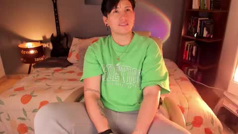 Snapshot of musicayluna chatting on September 16, 2025, 4:13 am VALENTINA Luna  online show from September 16, 2025, 4:13 am
