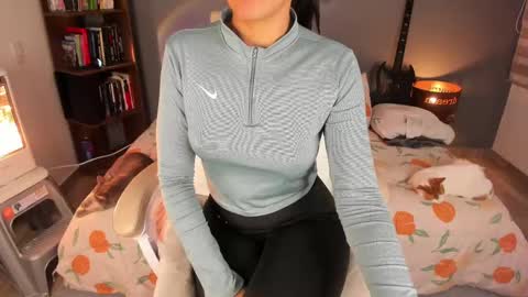 Snapshot of musicayluna chatting on September 25, 2025, 9:13 am VALENTINA Luna  online show from September 25, 2025, 9:13 am
