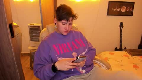 Snapshot of musicayluna chatting on October 17, 2025, 2:37 am VALENTINA Luna  online show from October 17, 2025, 2:37 am