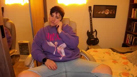 Snapshot of musicayluna chatting on October 20, 2025, 10:21 pm VALENTINA Luna  online show from October 20, 2025, 10:21 pm