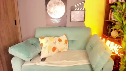 Snapshot of musicayluna chatting on August 2, 2026, 1:59 am VALENTINA Luna online show from August 2, 2026, 1:59 am