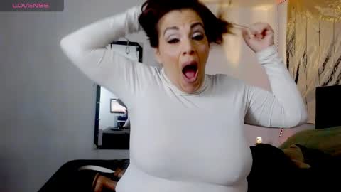 Mussa Hott online show from April 12, 2026, 1:10 am