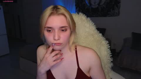 Snapshot of musyacute chatting on May 20, 2026, 9:10 pm Molly online show from May 20, 2026, 9:10 pm