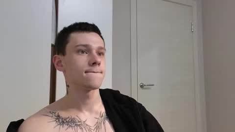 1x1 online show from October 24, 2025, 7:32 pm