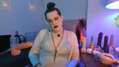 Mx Charlotte online show from April 9, 2026, 2:33 am