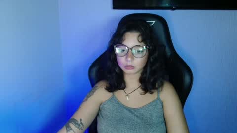 Snapshot of myamillor chatting on June 5, 2026, 9:42 pm myamillor online show from June 5, 2026, 9:42 pm