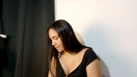Eliana online show from August 7, 2026, 12:45 am