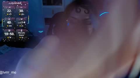 Nicoll Independent model Please help me to reach 100 thumbs up online show from October 26, 2025, 5:35 am