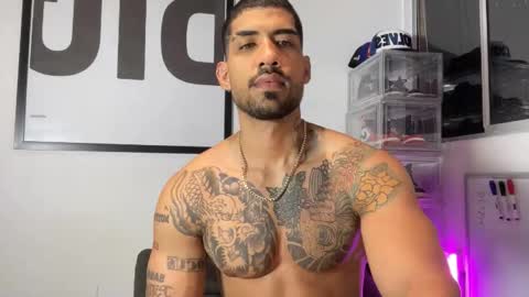 Myke esthetic online show from October 6, 2025, 7:17 am