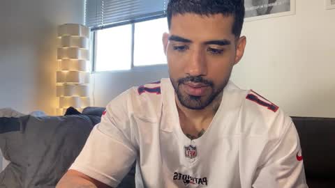 Myke esthetic online show from February 2, 2026, 8:18 pm