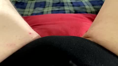 Snapshot of mykittyneedsu chatting on April 11, 2026, 10:52 am Kitty online show from April 11, 2026, 10:52 am