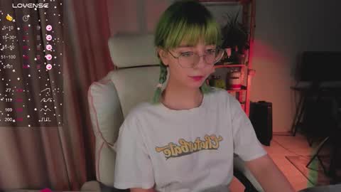 Snapshot of mylaweb chatting on February 26, 2026, 11:04 pm MylaFlores online show from February 26, 2026, 11:04 pm