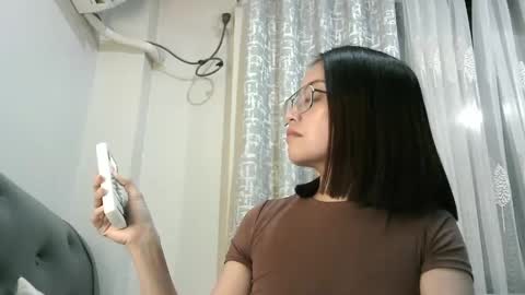 Lucie  online show from January 3, 2025, 1:14 pm