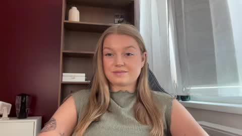 Snapshot of mysteryericax chatting on June 3, 2026, 10:07 am Erica online show from June 3, 2026, 10:07 am