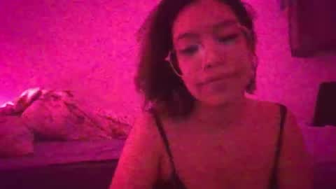 Snapshot of mystic_mika chatting on December 16, 2024, 4:45 am Mika online show from December 16, 2024, 4:45 am