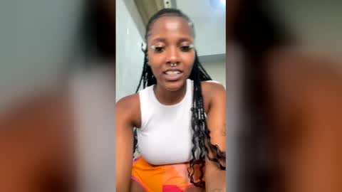 Cupcake online show from June 3, 2026, 2:33 pm