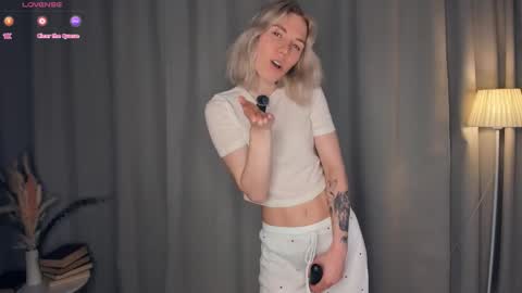 Snapshot of myviolet_rush chatting on March 9, 2026, 7:40 pm Olivia or just olive online show from March 9, 2026, 7:40 pm