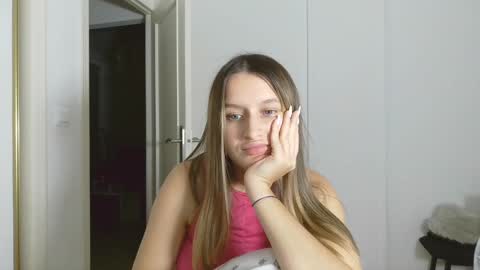 Eva online show from December 4, 2024, 11:02 pm