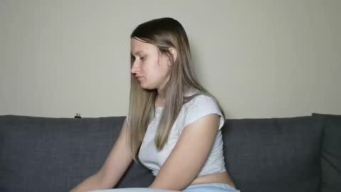 Eva online show from February 26, 2025, 8:54 pm